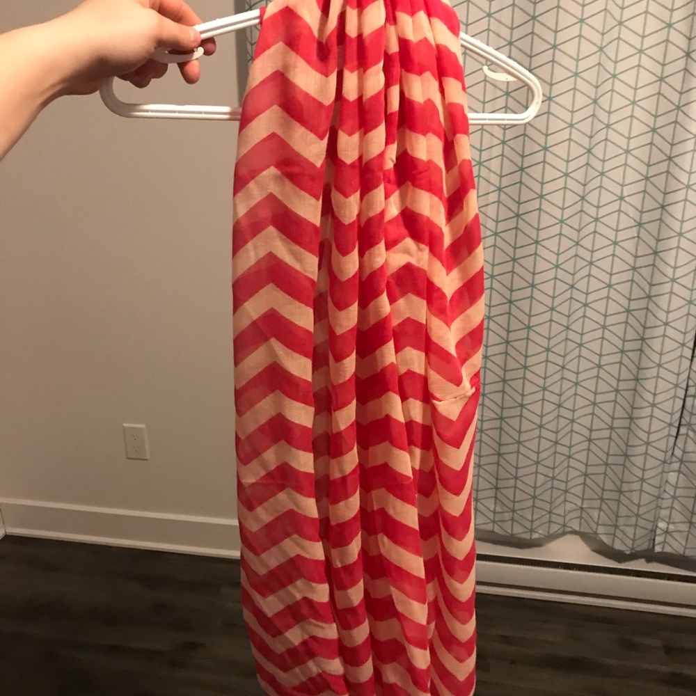 Foulards - Picture 2 of 8